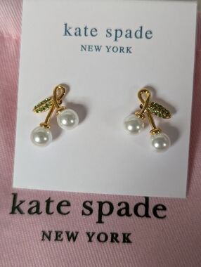 NWT Kate Spade Pearl Cherry 🍒 Stud Earrings with Green Crystal Leaves